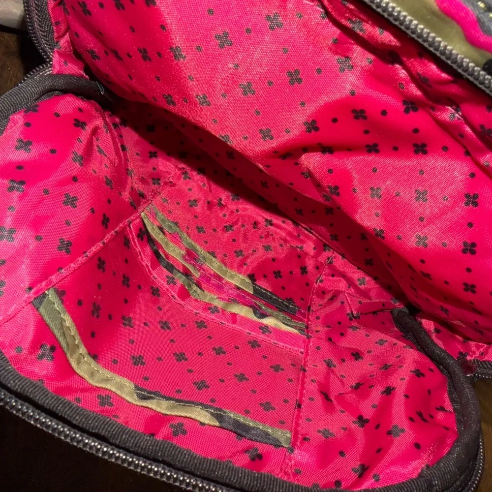 LUG Ranger Quilted Camo Crossbody Bag - Pink & Green - Picture 3 of 6
